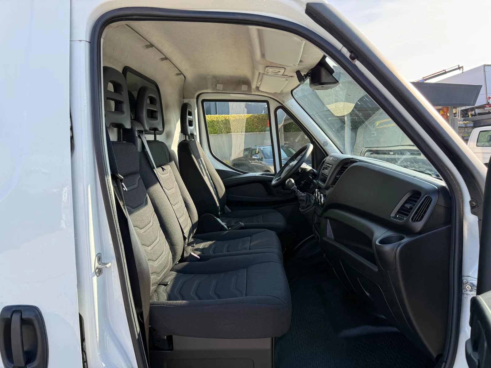 Iveco Daily 35-150 Хладилен + ток Maxi Климатроник  - изображение 9
