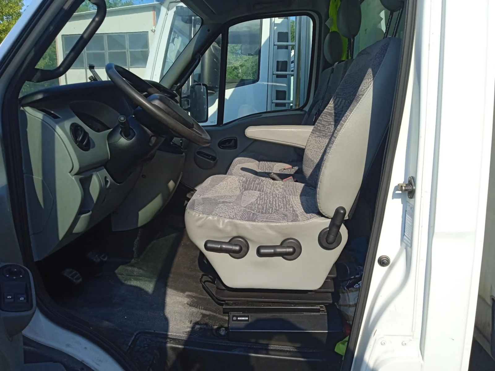 Iveco Daily mascott, снимка 4 - Бусове и автобуси - 54483596