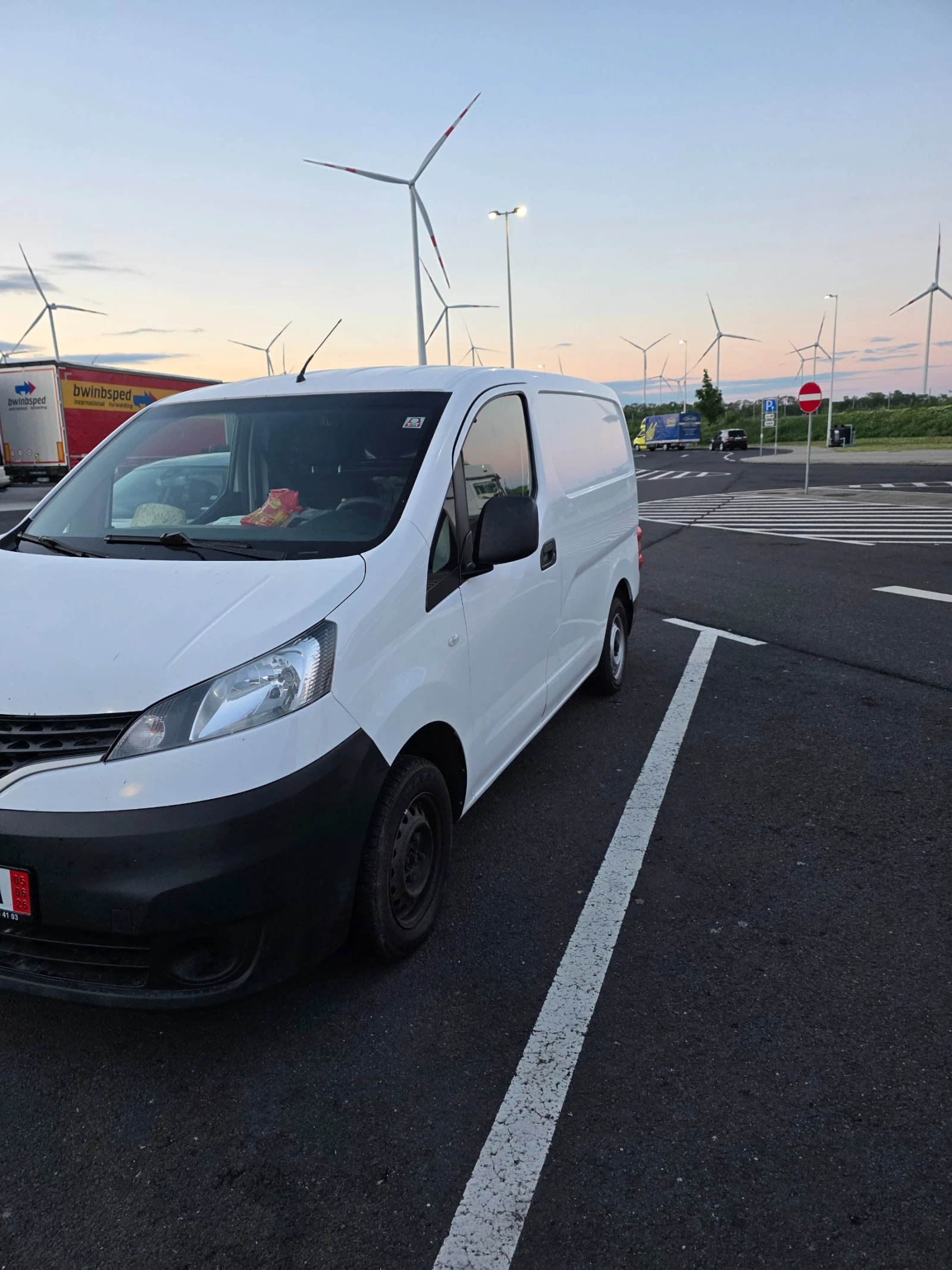 Nissan NV200, снимка 2 - Бусове и автобуси - 54484735