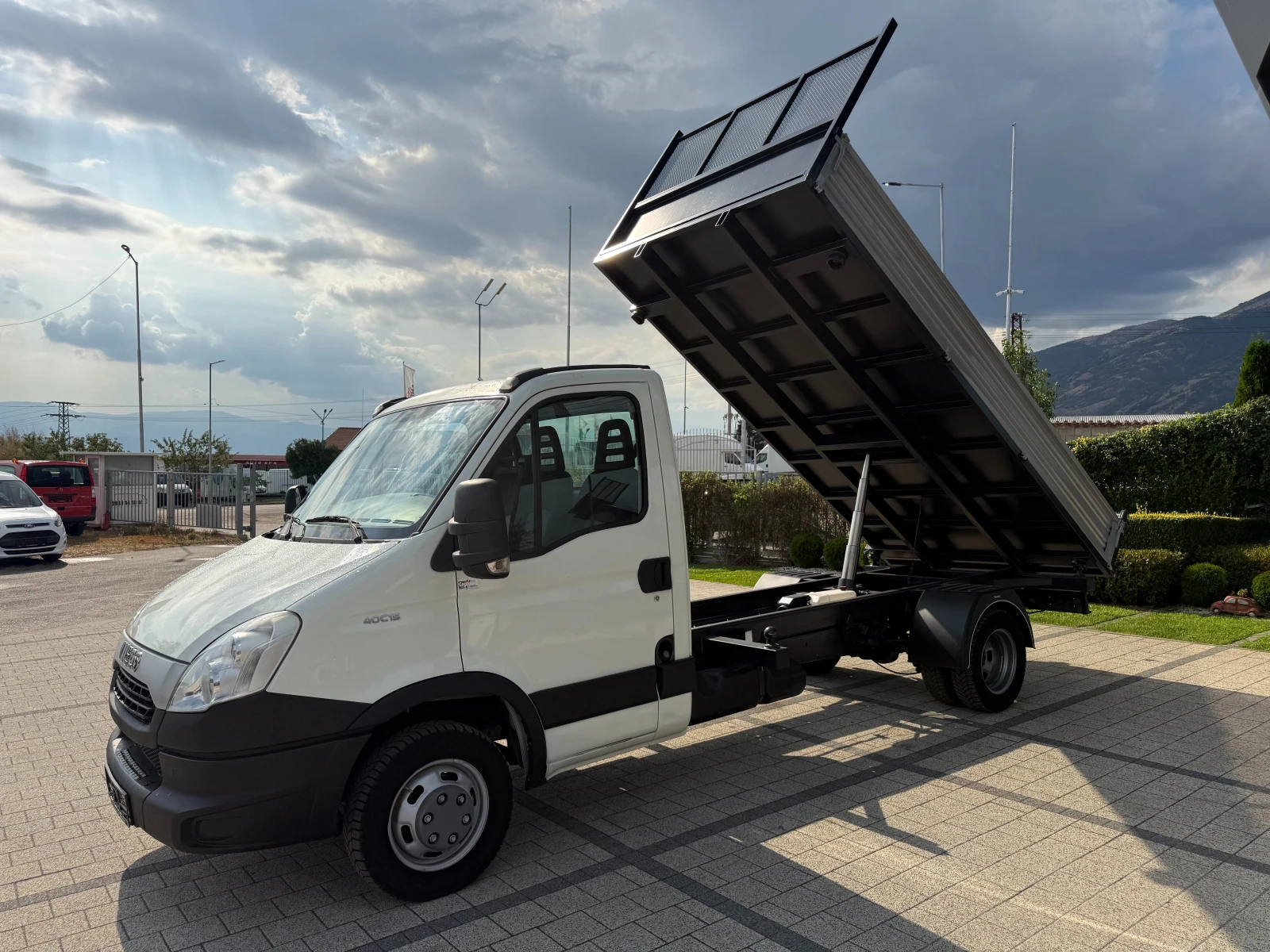 Iveco Daily 40C15 до 3.5т. 4.10м. Климатроник Euro 5 , снимка 4 - Бусове и автобуси - 55655996