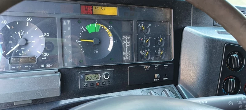 Mercedes-Benz Actros 4140 8Х8, снимка 12 - Камиони - 52965802