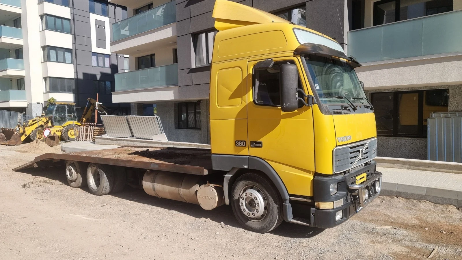 Volvo F12 Пътна помощ  - изображение 4