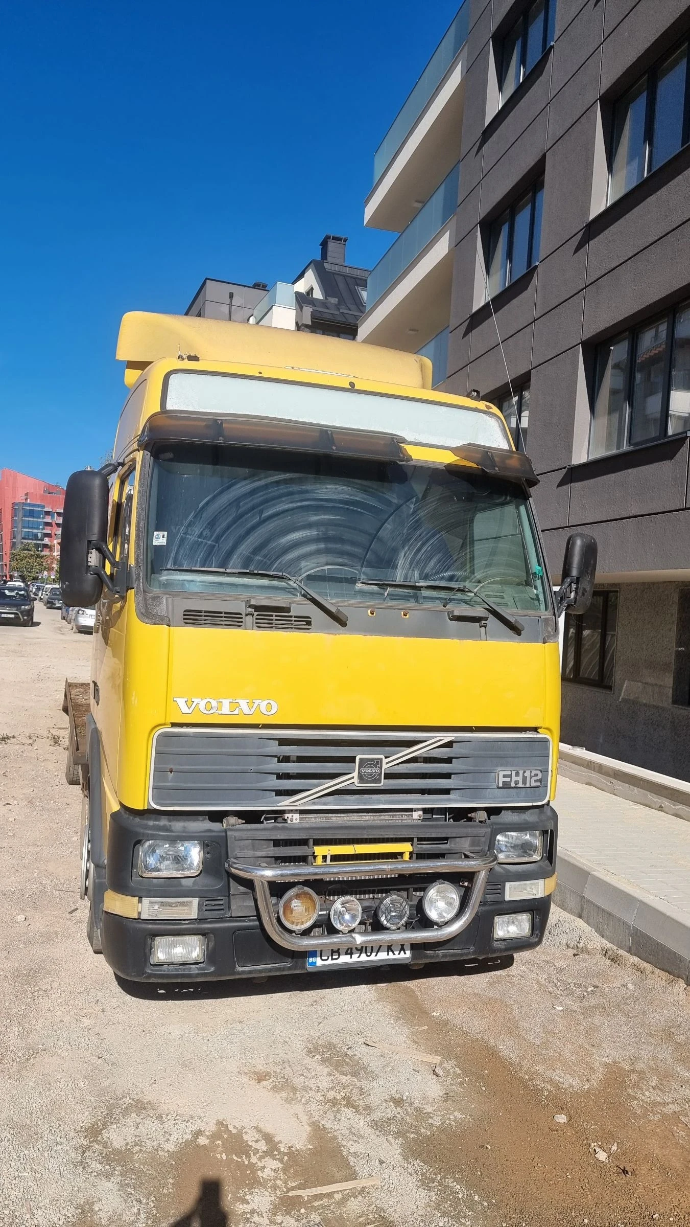 Volvo F12 Пътна помощ  - изображение 3