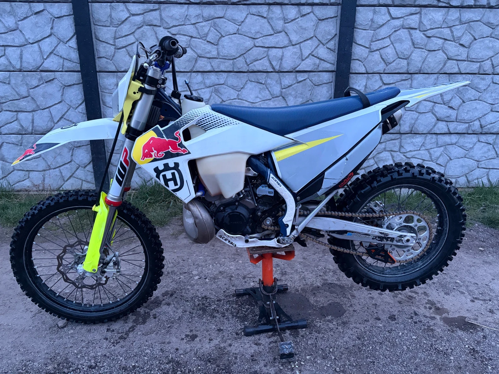 Husqvarna TE 300 TPI, снимка 3 - Мотоциклети и мототехника - 53978839