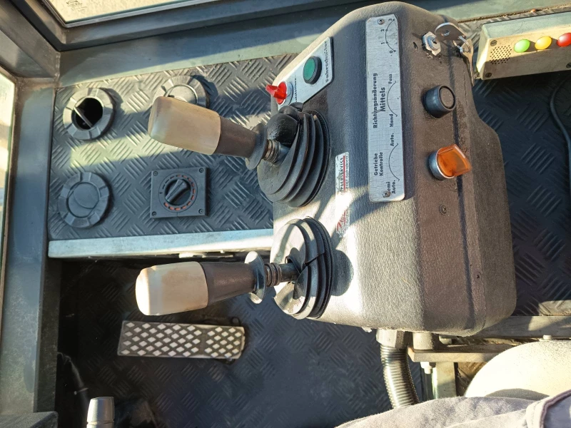 Мотокар Jungheinrich, снимка 11 - Индустриална техника - 52740014