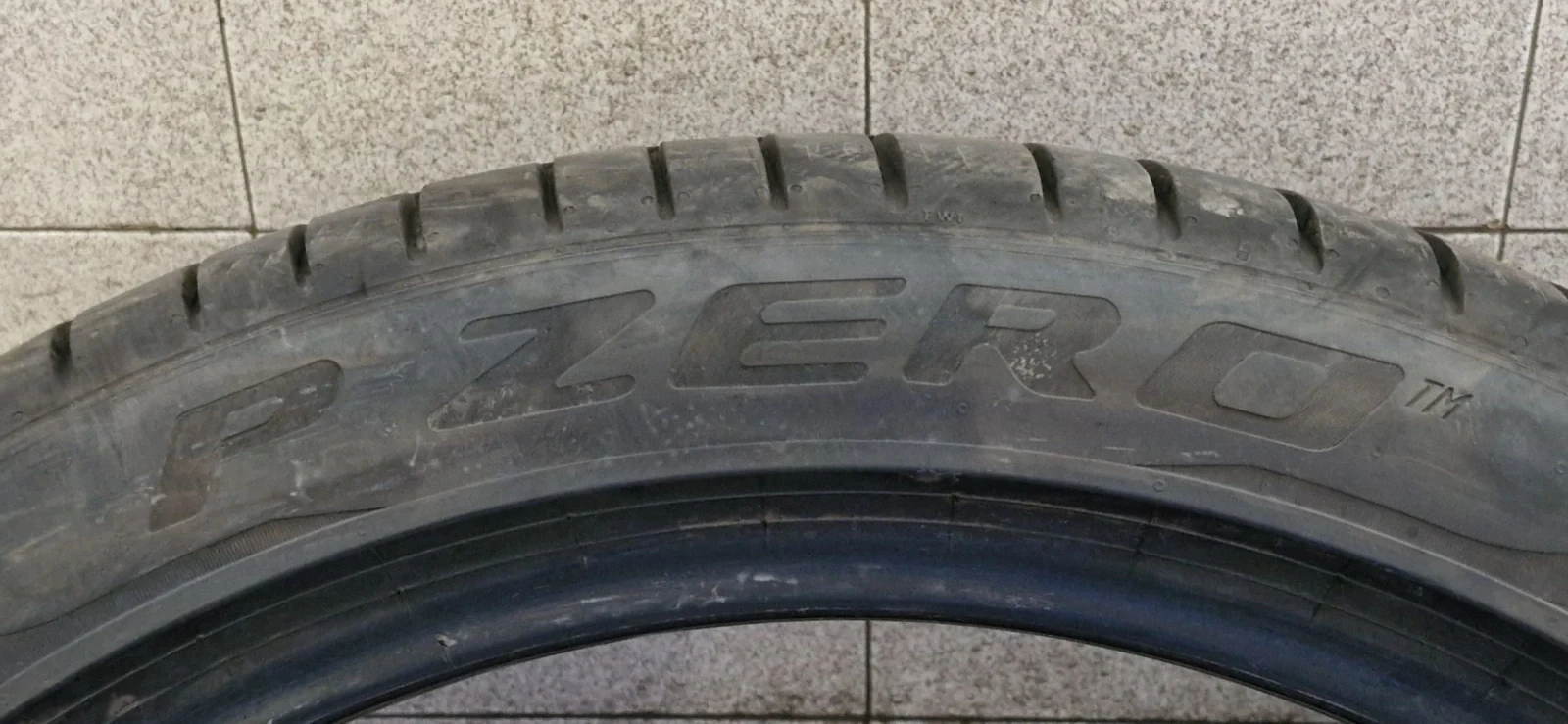 Гуми Летни 315/35R21, снимка 8 - Гуми и джанти - 54703114