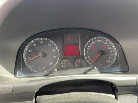 VW Touran първи собственик, снимка 8