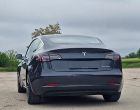     Tesla Model 3 4x4 !