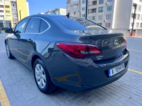 Opel Astra 1.6/НАВИ/ЗАВИВАЩИ ФАРОВЕ/ПАРКТРОНИЦИ, снимка 5