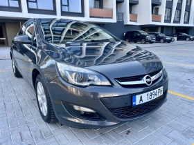 Opel Astra 1.6/НАВИ/ЗАВИВАЩИ ФАРОВЕ/ПАРКТРОНИЦИ, снимка 3