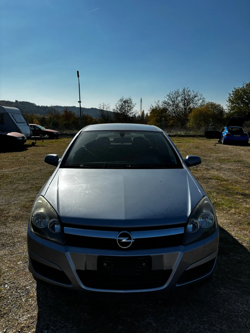 Opel Astra 1.6i 105кс , 2004 година , 117 000 км !, снимка 2 - Автомобили и джипове - 47849983