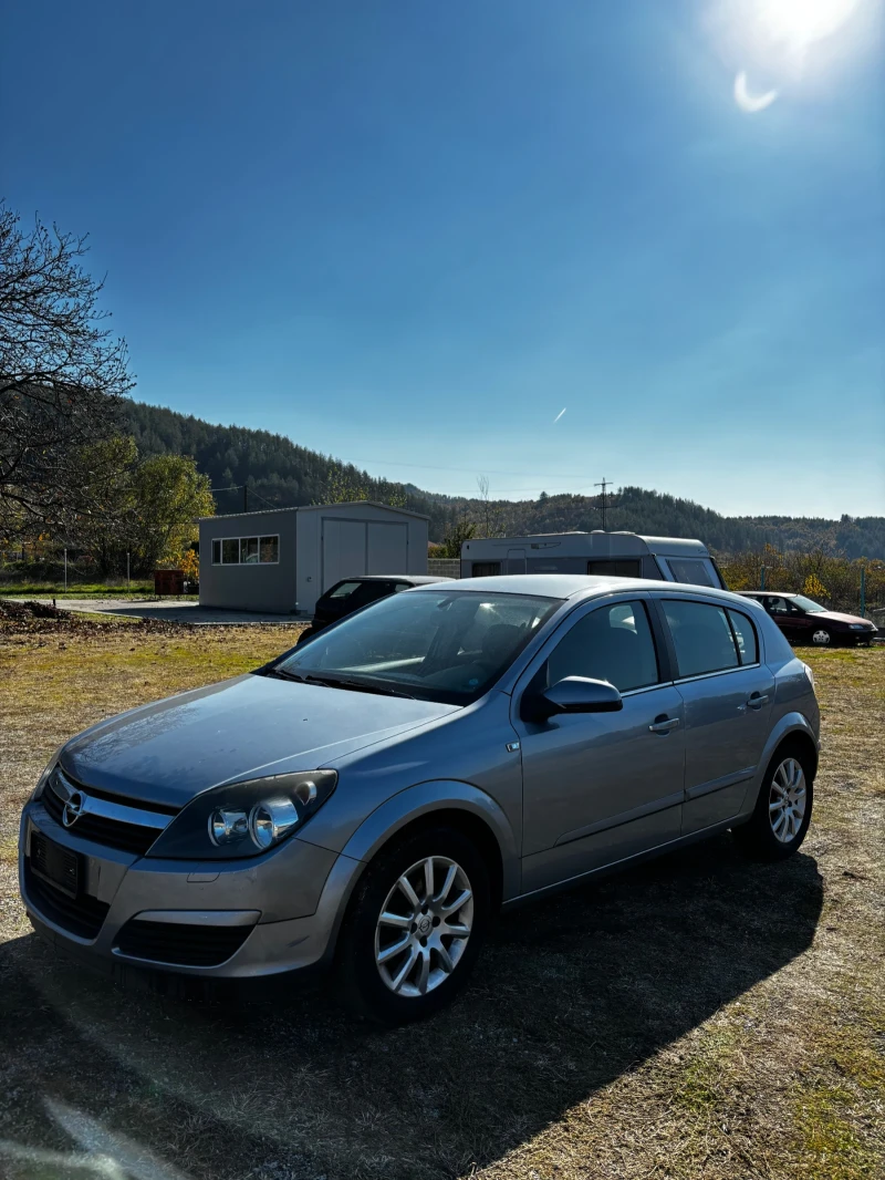 Opel Astra 1.6i 105кс , 2004 година , 117 000 км !, снимка 1 - Автомобили и джипове - 47849983