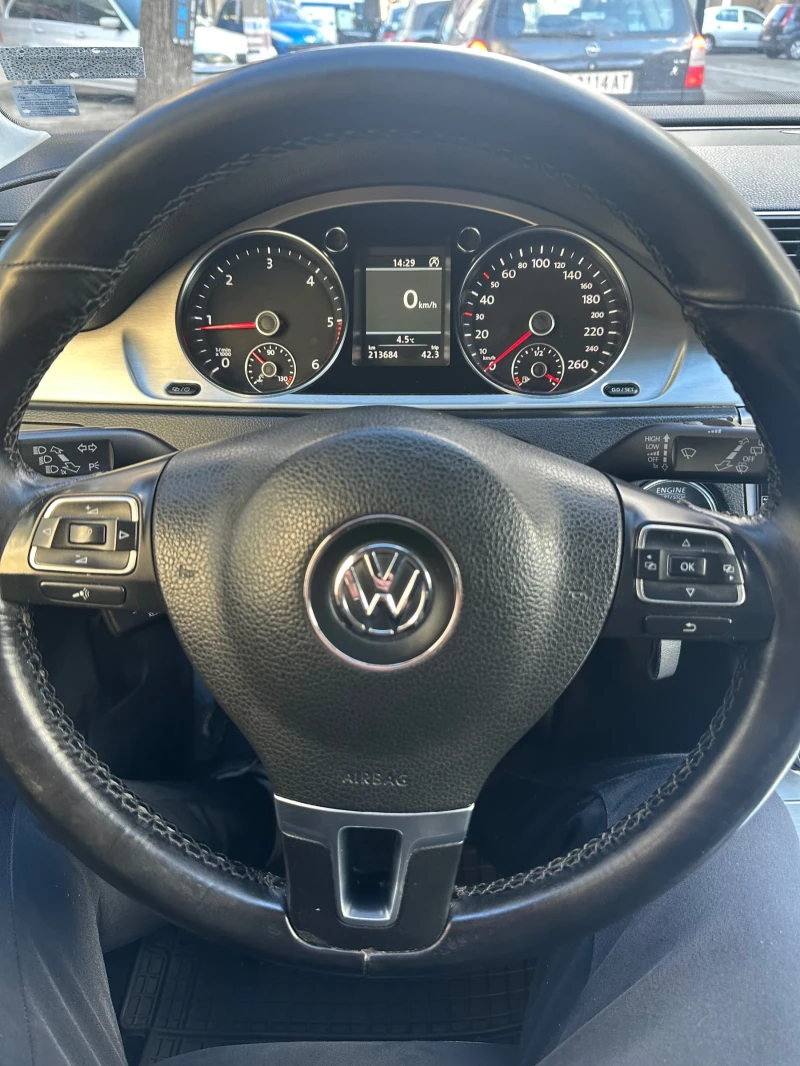 VW Passat, снимка 3 - Автомобили и джипове - 48550827