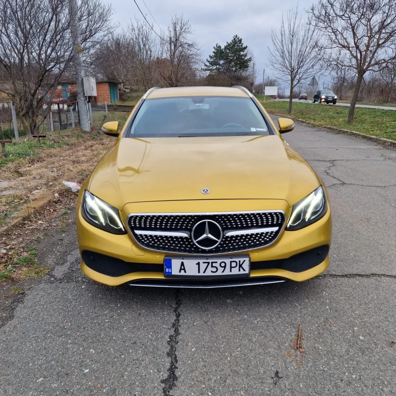 Mercedes-Benz E 220, снимка 1 - Автомобили и джипове - 49485152