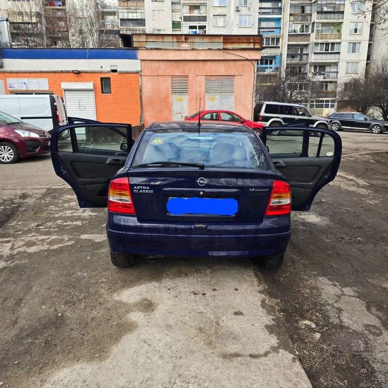 Opel Astra, снимка 6 - Автомобили и джипове - 49315942