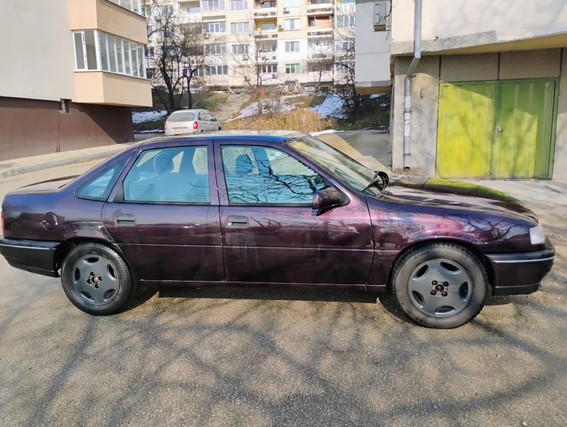 Opel Vectra 1.8 Моно, снимка 8 - Автомобили и джипове - 49414958