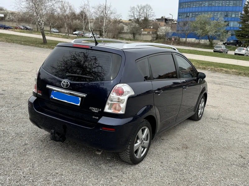 Toyota Verso 2.2 D4D, снимка 3 - Автомобили и джипове - 49510303