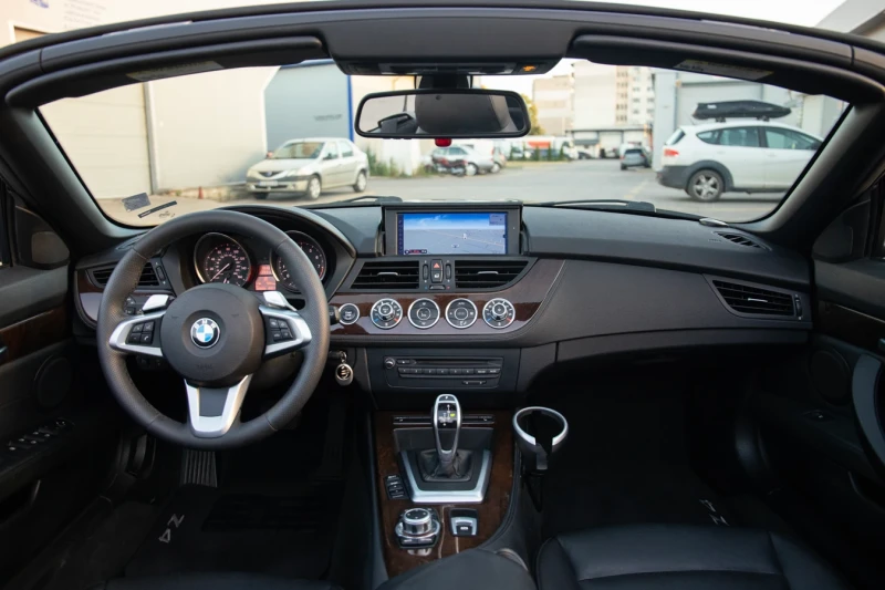 BMW Z4, снимка 10 - Автомобили и джипове - 52538305