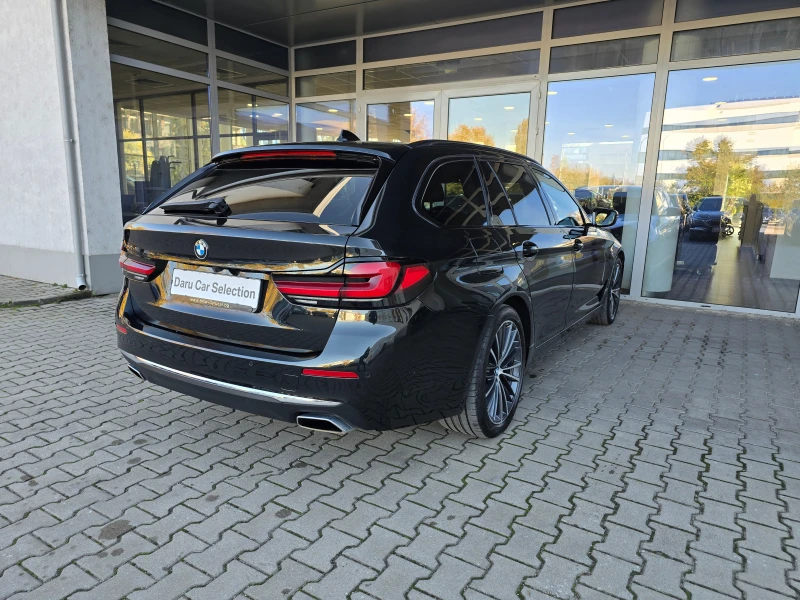 BMW 530 d xDrive Touring Facelift Luxury Line, снимка 3 - Автомобили и джипове - 52232799