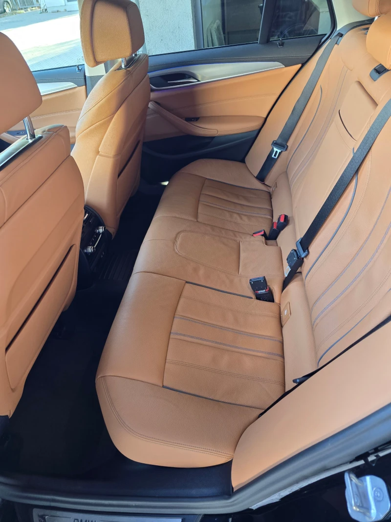 BMW 530 d xDrive Touring Facelift Luxury Line, снимка 7 - Автомобили и джипове - 52232799