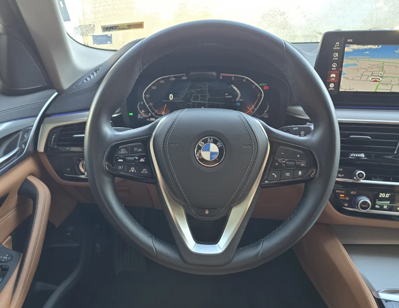 BMW 530 d xDrive Touring Facelift Luxury Line, снимка 9 - Автомобили и джипове - 52232799