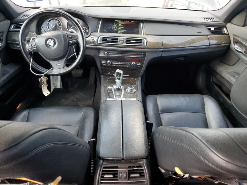 BMW 740 LI / 3.0 TwinPower Turbo / Long Wheelbase / Harmon, снимка 8 - Автомобили и джипове - 52670278