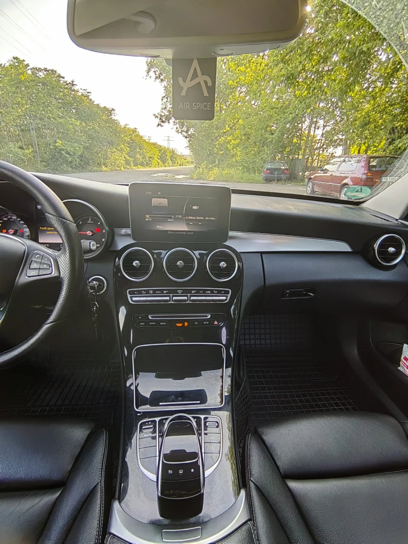 Mercedes-Benz C 220, снимка 5 - Автомобили и джипове - 53000603