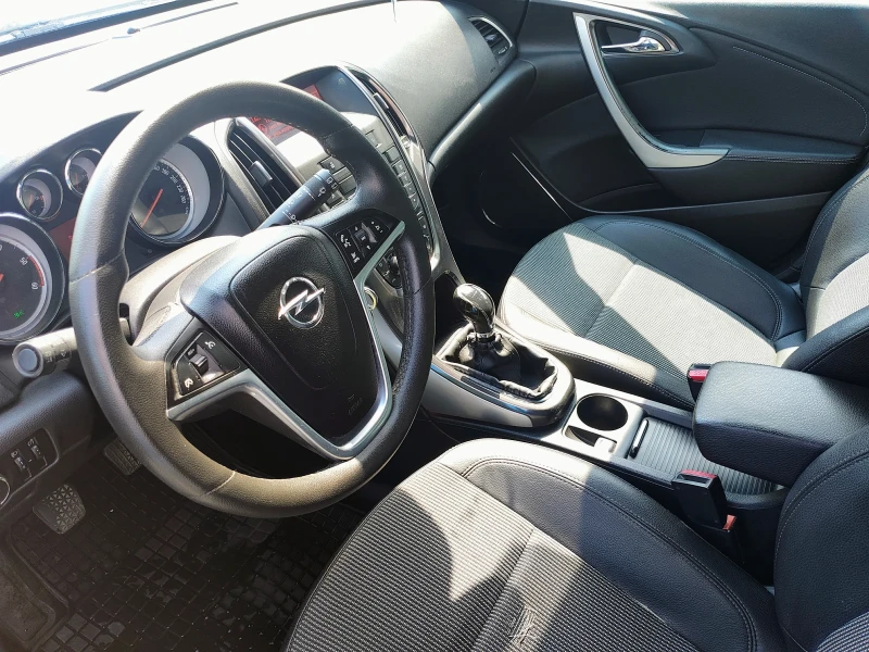 Opel Astra, снимка 10 - Автомобили и джипове - 53084619