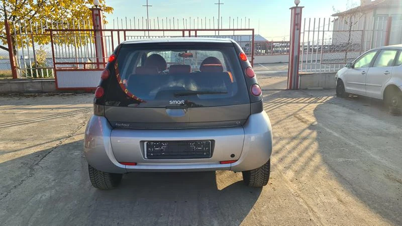 Smart Forfour 1.3, снимка 5 - Автомобили и джипове - 41990935