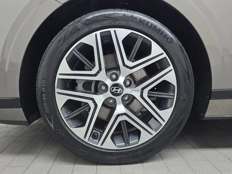 Hyundai Grandeur 2.5 300 hp Automatic, снимка 5 - Автомобили и джипове - 55821561