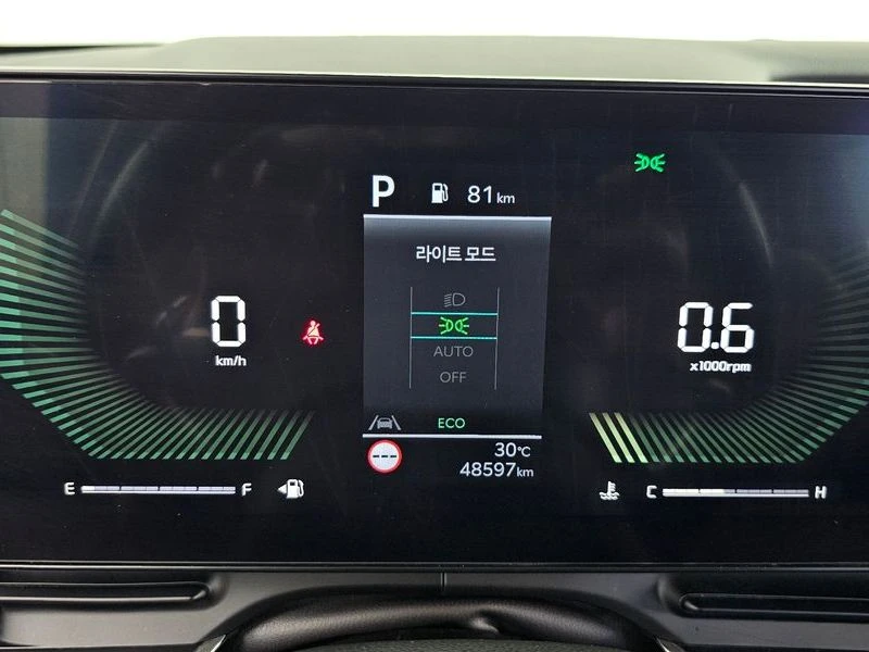 Kia Carnival 3.5 Automatic, снимка 8 - Автомобили и джипове - 55848495