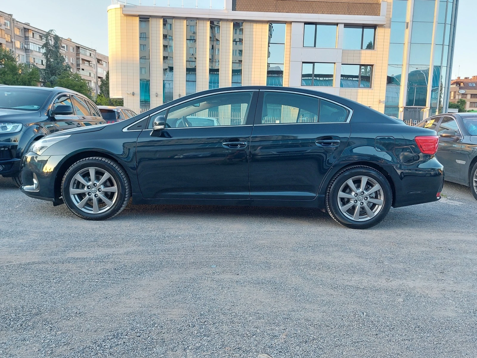 Toyota Avensis 2.0D4D 126кс СЕДАН И 2.2D4D 150ксКОМБИ NAVI КАМЕРА - изображение 4