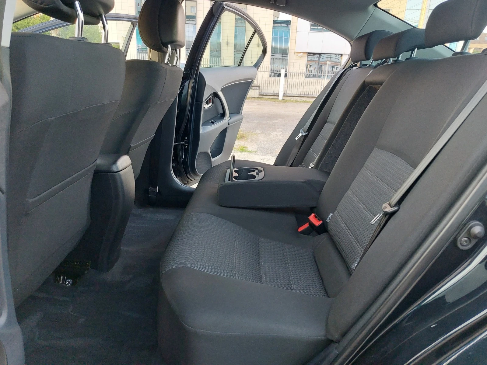 Toyota Avensis 2.0D4D 126   2.2D4D 150 NAVI  | Mobile.bg   15