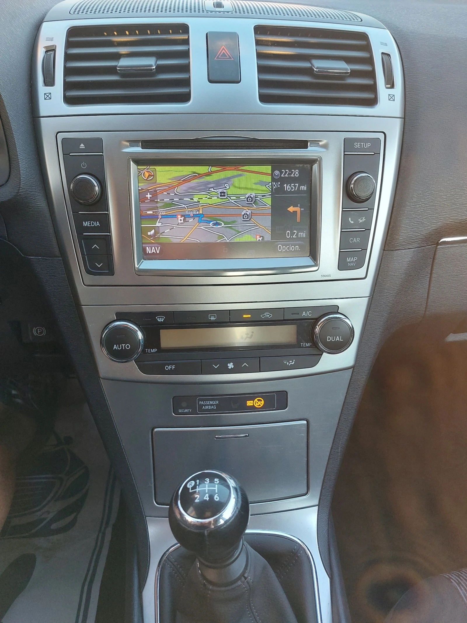 Toyota Avensis 2.0D4D 126   2.2D4D 150 NAVI  | Mobile.bg   16