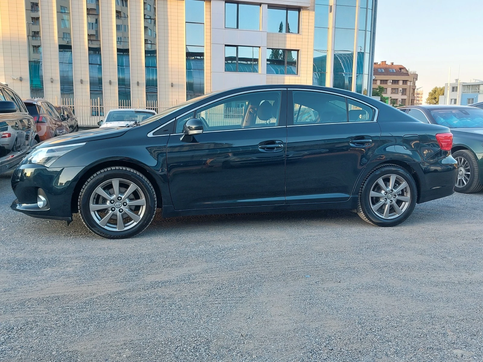 Toyota Avensis 2.0D4D 126кс СЕДАН И 2.2D4D 150ксКОМБИ NAVI КАМЕРА - изображение 3