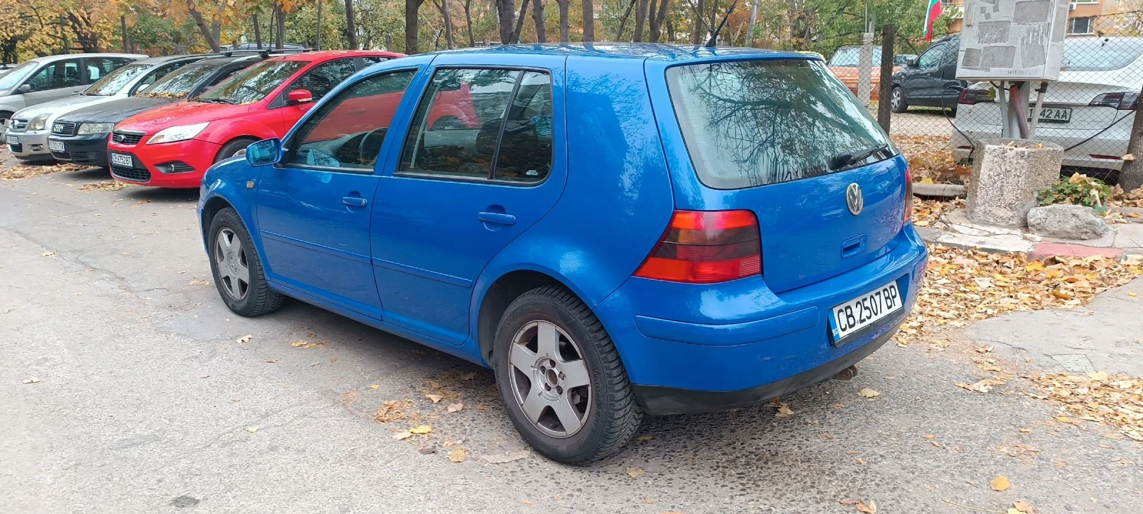 VW Golf 1.6 С РЕГИСТРАЦИЯ - изображение 7