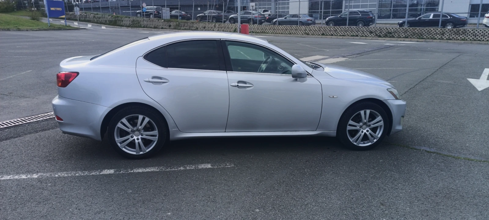Lexus IS 220d  - изображение 2