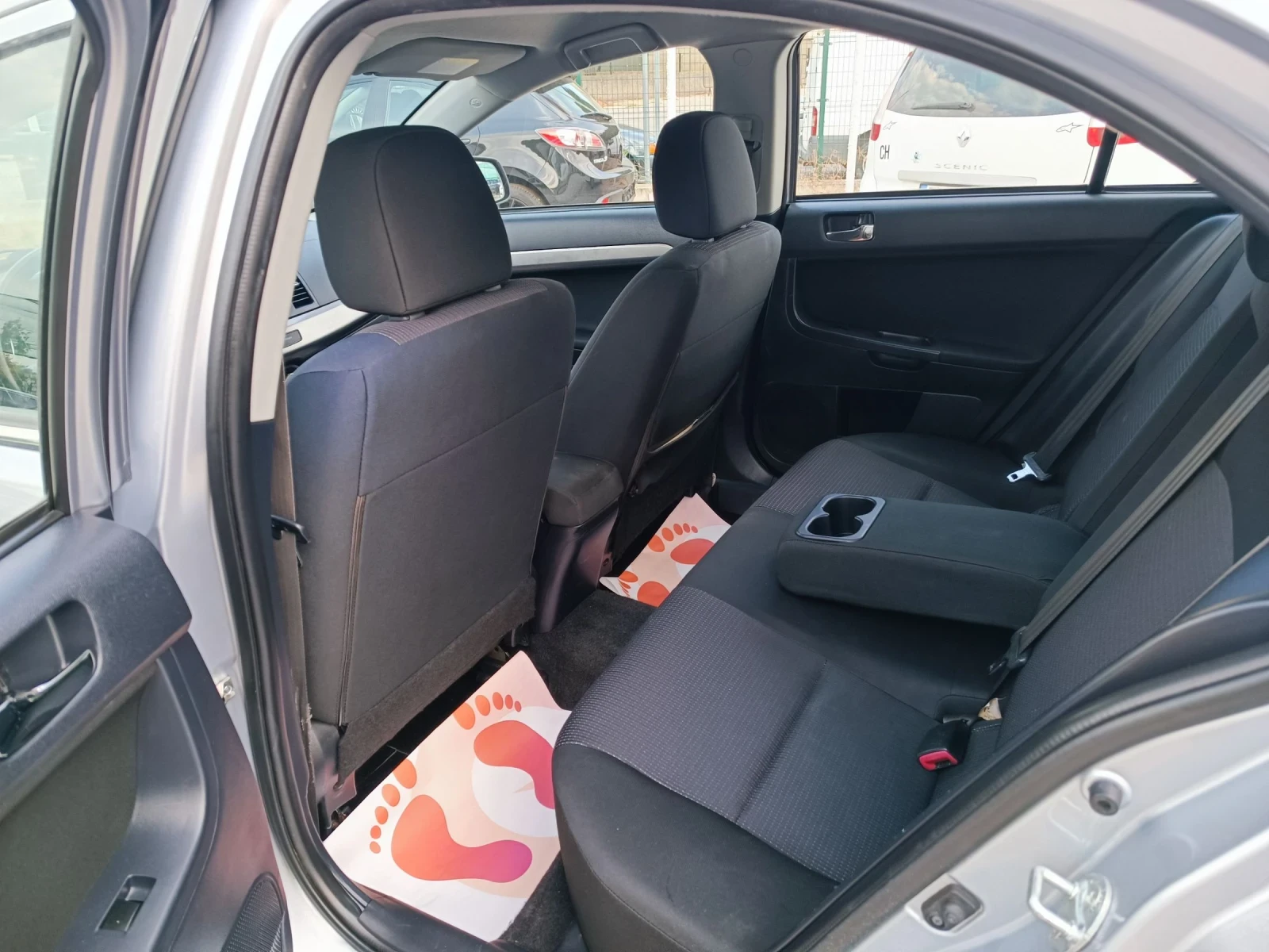 Mitsubishi Lancer 1.8i-143kc-ШВЕЙЦАРИЯ-РЪЧКА - изображение 10