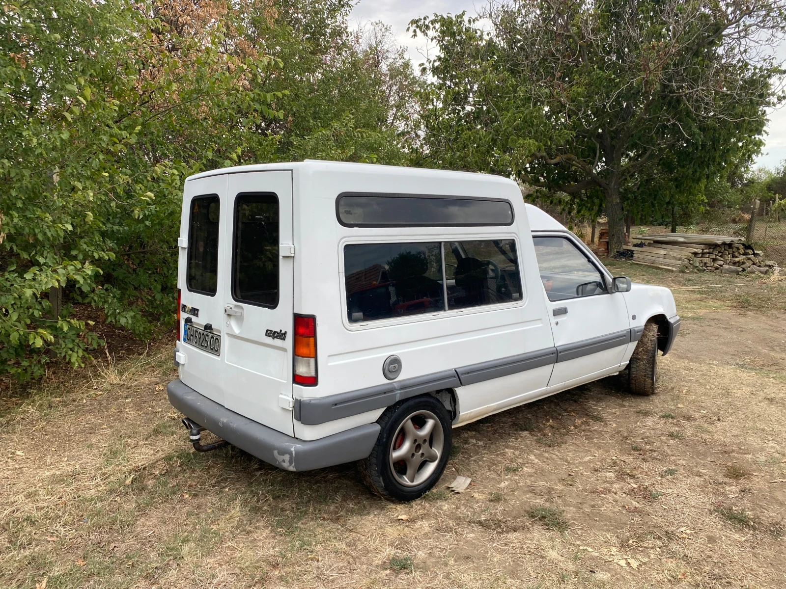 Renault Rapid  - изображение 3