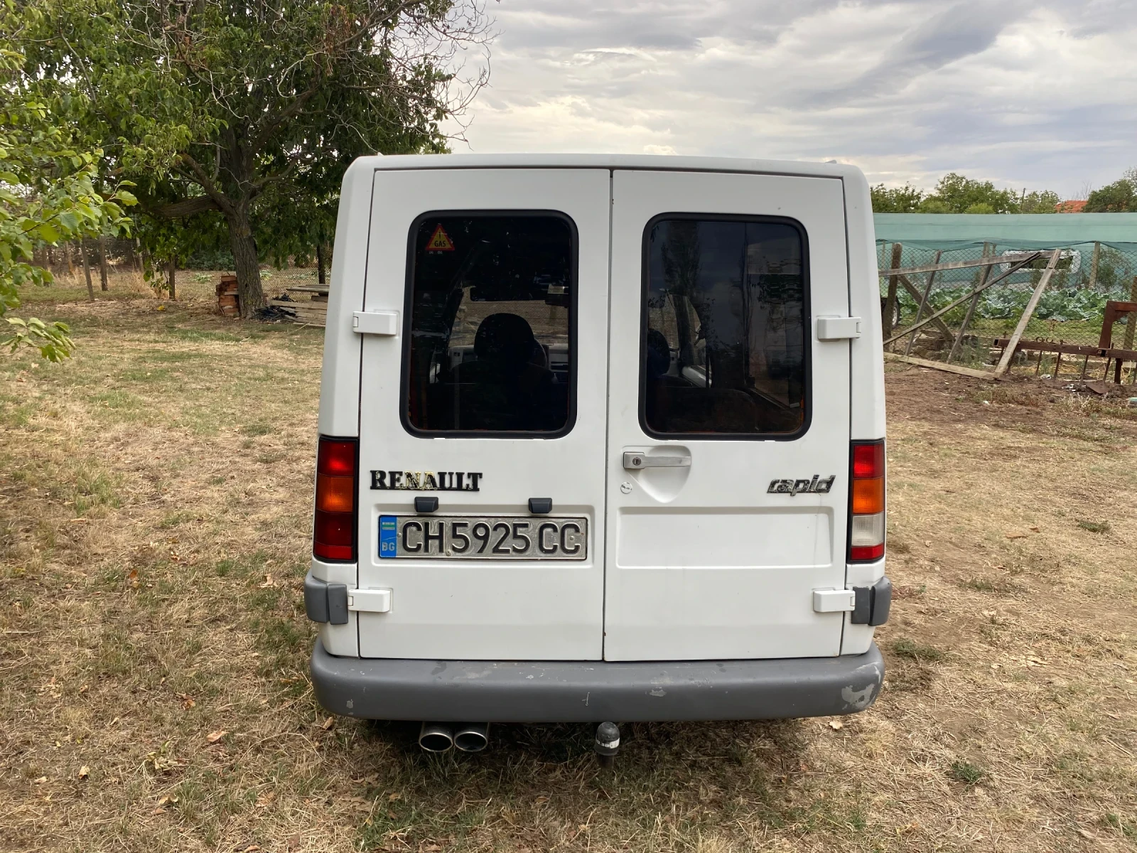 Renault Rapid  - изображение 4