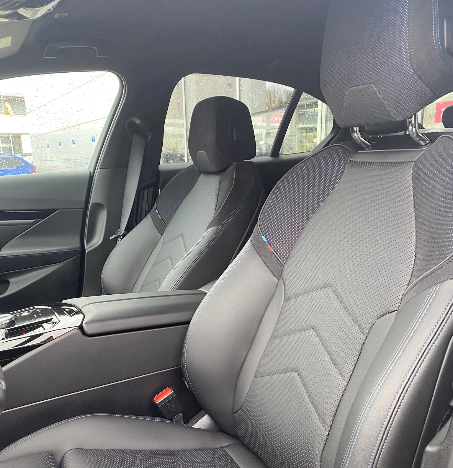 BMW 520 xDrive M-Sport - изображение 6