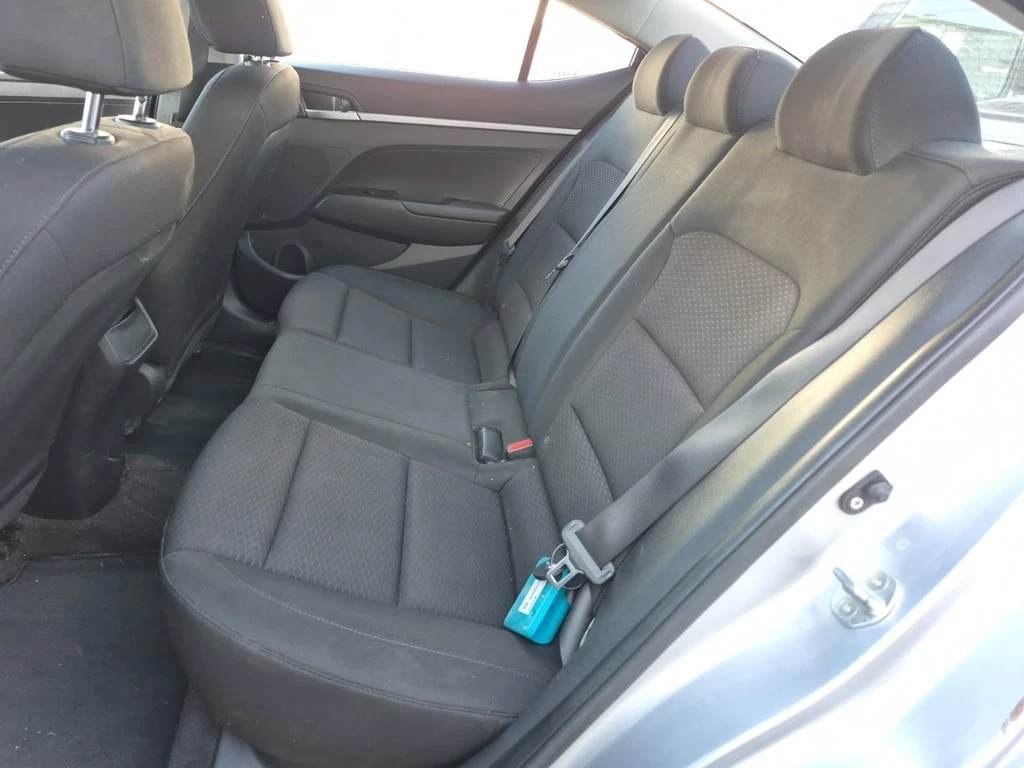 Hyundai Elantra * ESSENTIAL * CARFAX *    | Mobile.bg   11