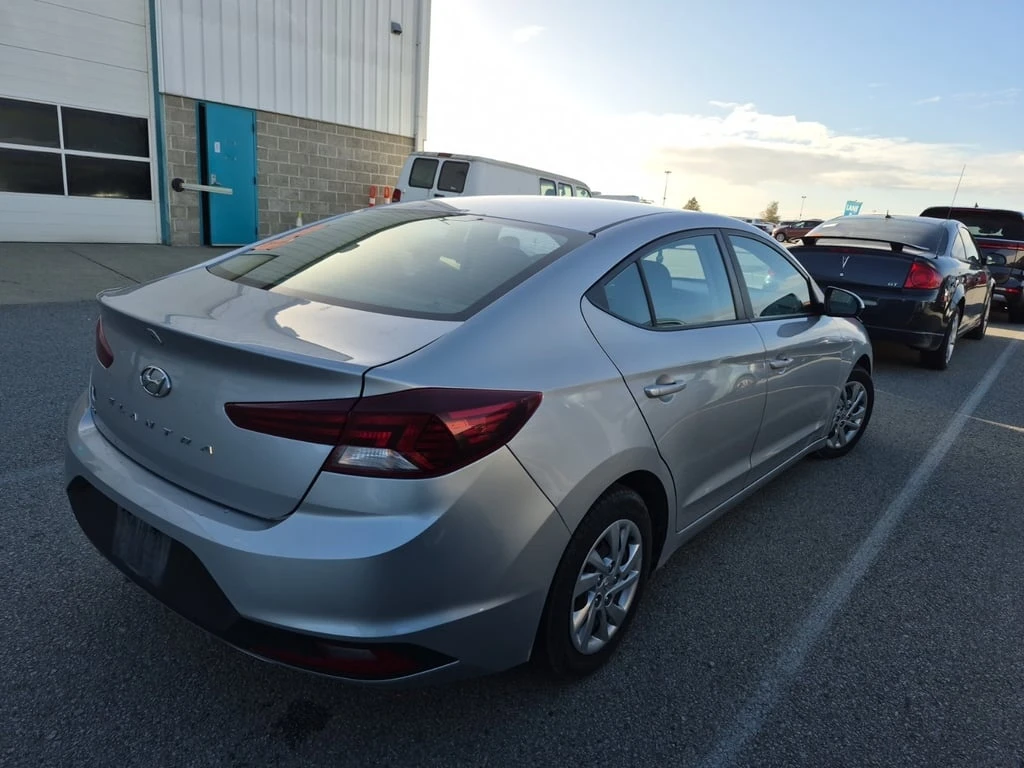 Hyundai Elantra * ESSENTIAL * CARFAX * БЕЗ ПЪРВОНАЧАЛНА ВНОСКА - изображение 3