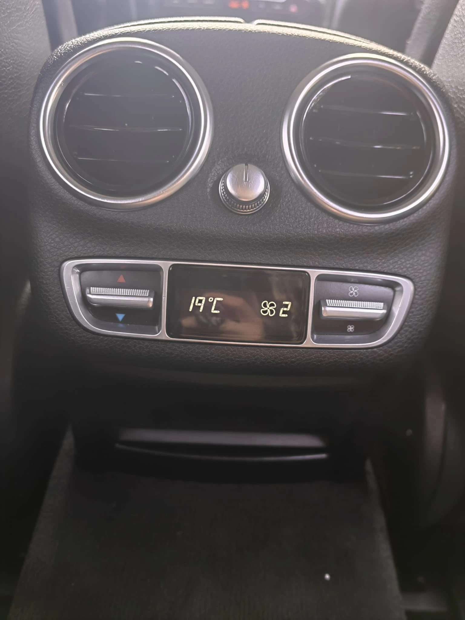 Mercedes-Benz C 220  - изображение 10