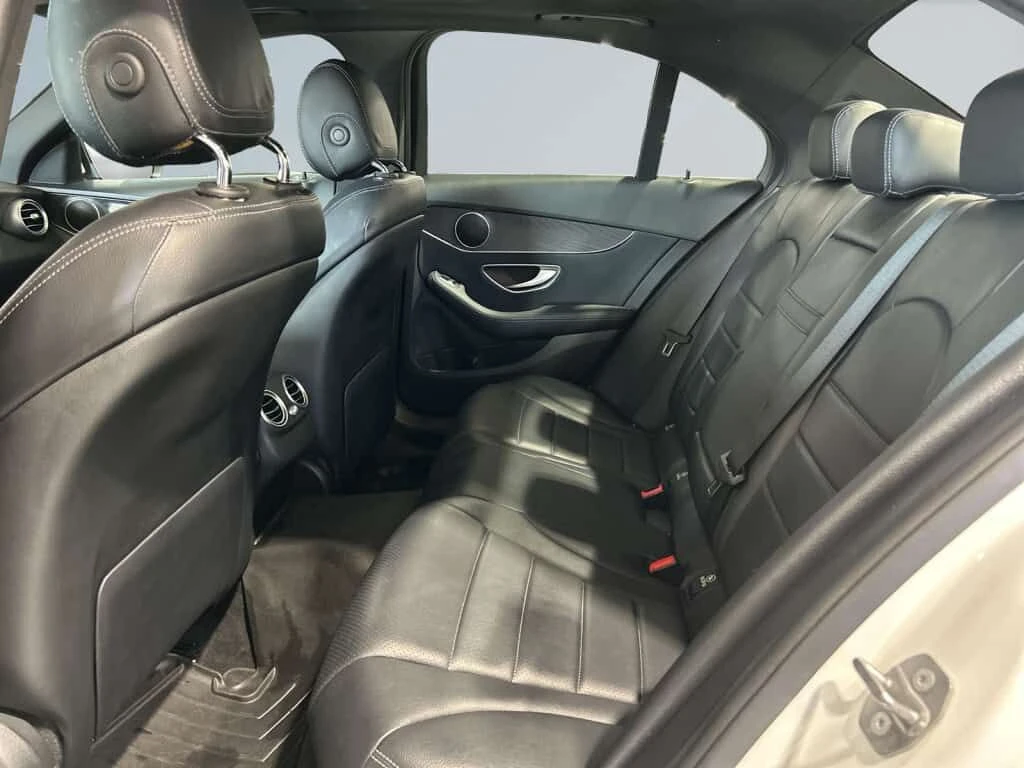 Mercedes-Benz C 300 * 4MATIC AMG Pkg/ NAVI/Sunroof/Leather * CARFAX * , снимка 10 - Автомобили и джипове - 53748124