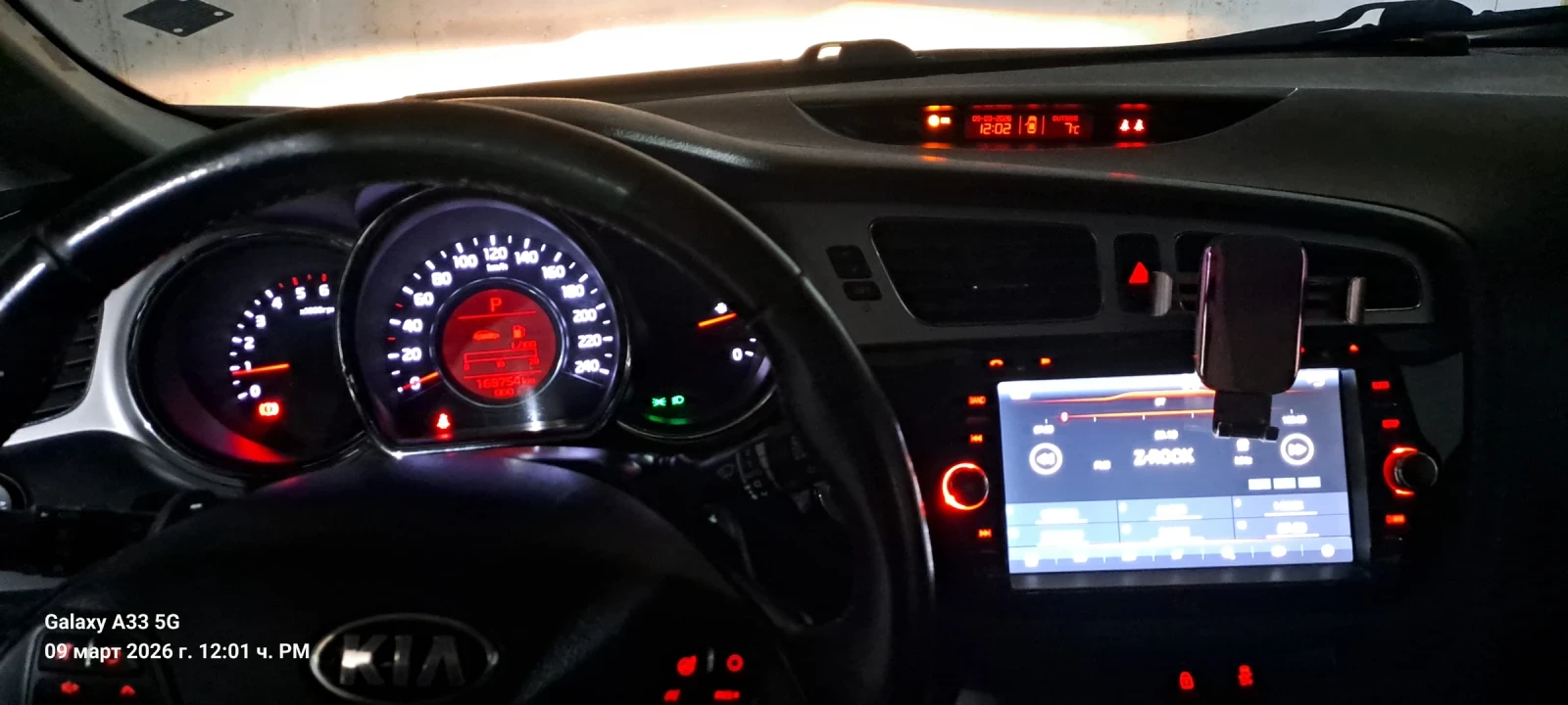 Kia Ceed, снимка 4 - Автомобили и джипове - 53767434