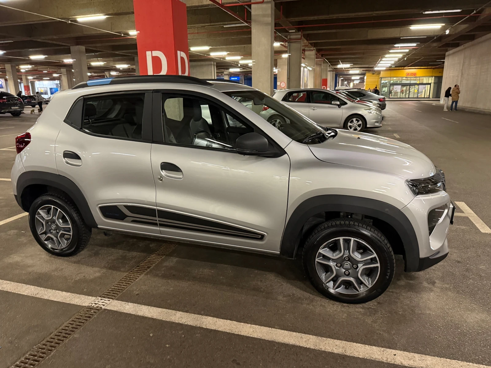 Dacia Spring, снимка 3 - Автомобили и джипове - 54236831