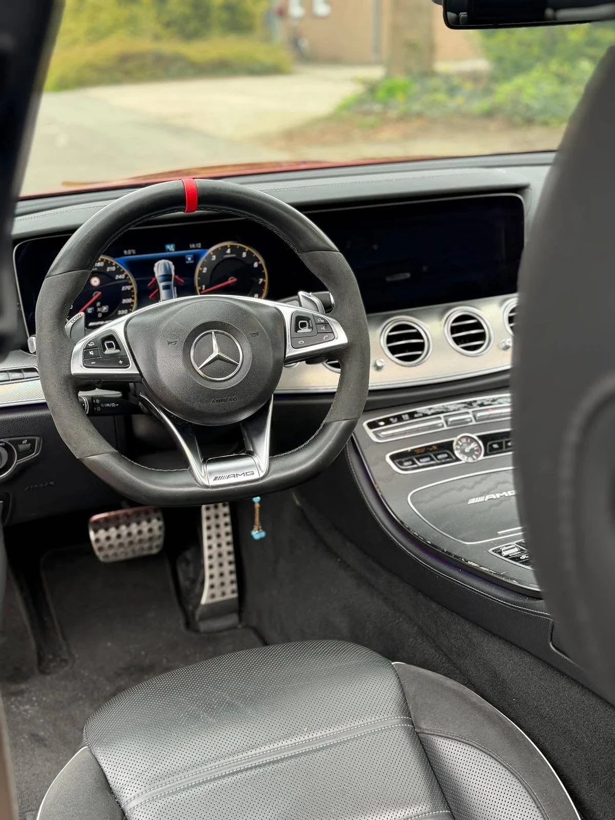 Mercedes-Benz E 63 AMG S 4.0 V8 BITURBO ПАНО BURM HUD ЛИЗИНГ 100%, снимка 8 - Автомобили и джипове - 54286668