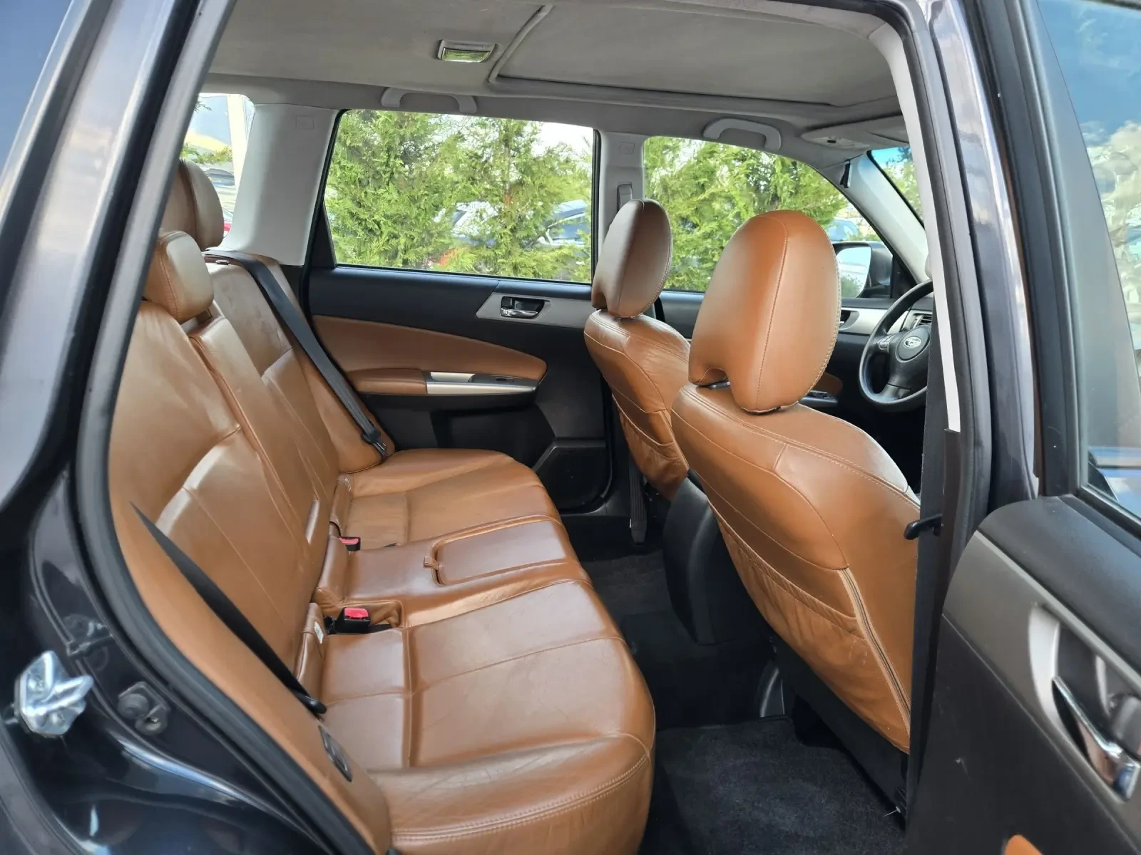 Subaru Forester 2.0i-150кс= АВТОМАТ= 4Х4= ГАЗ= STI= КОЖА= ШИБЕДАХ, снимка 14 - Автомобили и джипове - 54323477