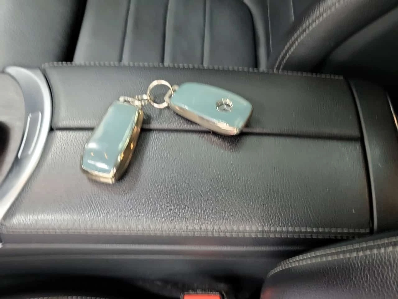 Mercedes-Benz C 300 * CARFAX * FULL DIGITAL * 2 KEYS * , снимка 9 - Автомобили и джипове - 54423136